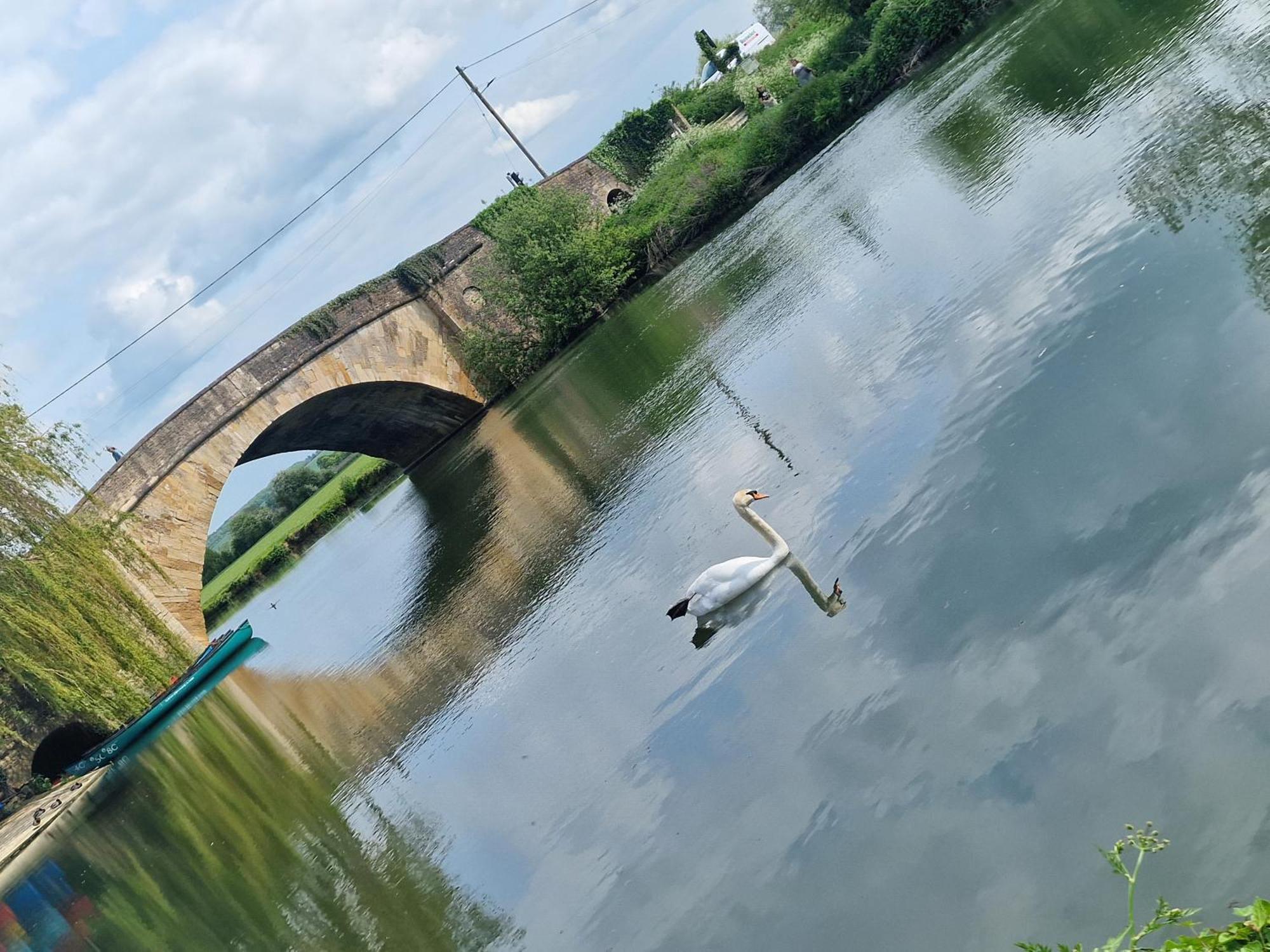 The Riverside Lechlade Esterno foto